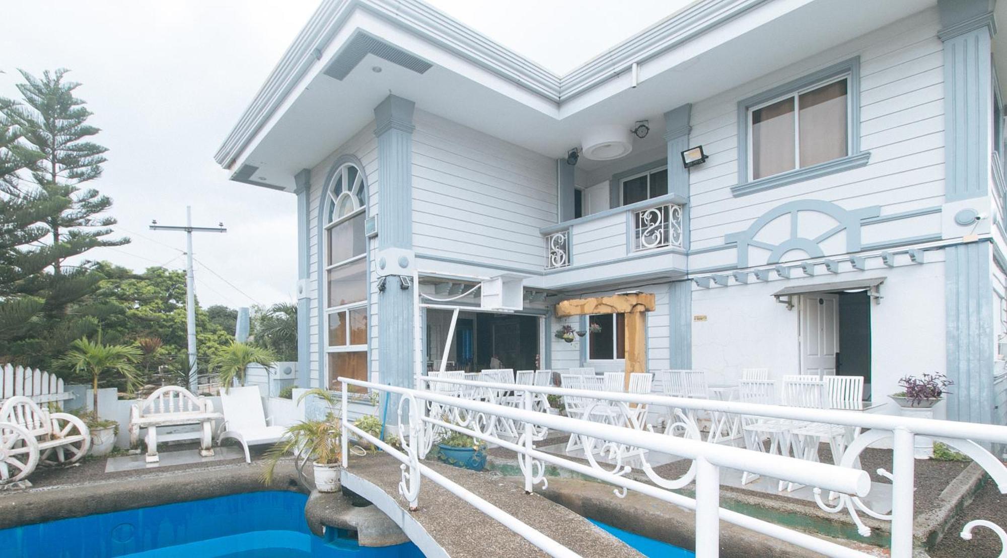 발랑가 그랜드 페닌슐라 스위트 바타안 B&B 외부 사진